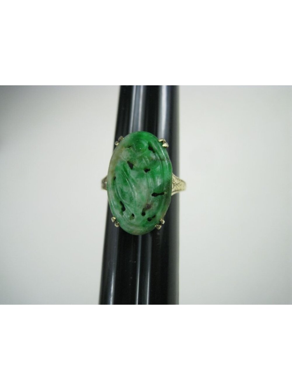 14K Yellow Gold Jade Stone Cabochon Ring Size 5 Vintage Oval Engraved 4.48 gr